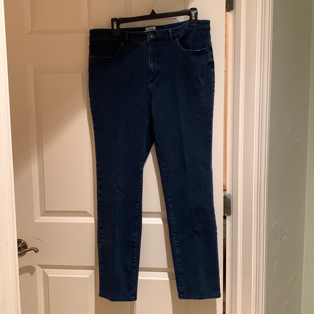 LL Bean classic fit women’s size 14 dark blue denim jeans stretchy skinny fit